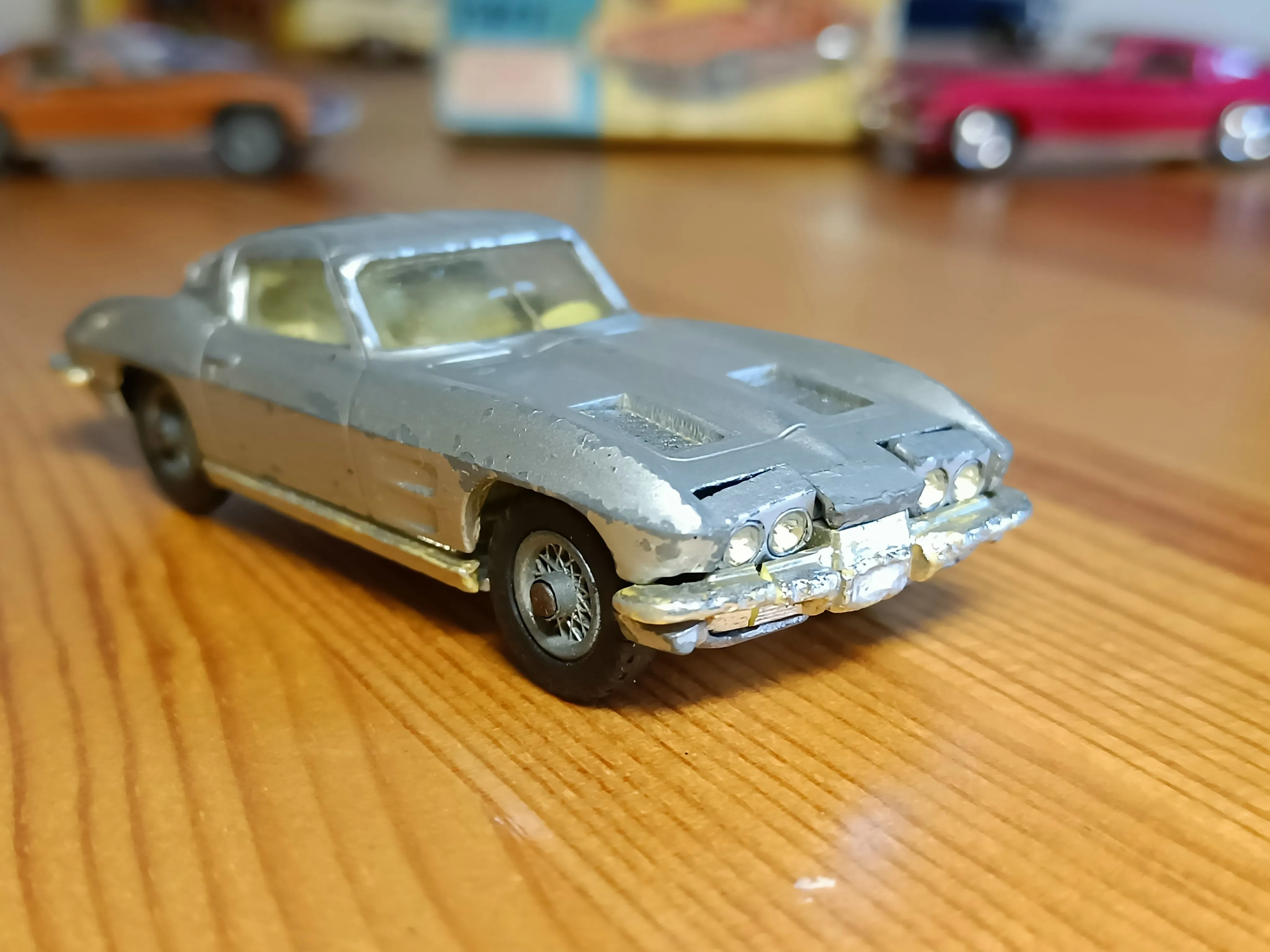 310 Chevrolet Corvette Sting Ray in silver metallic