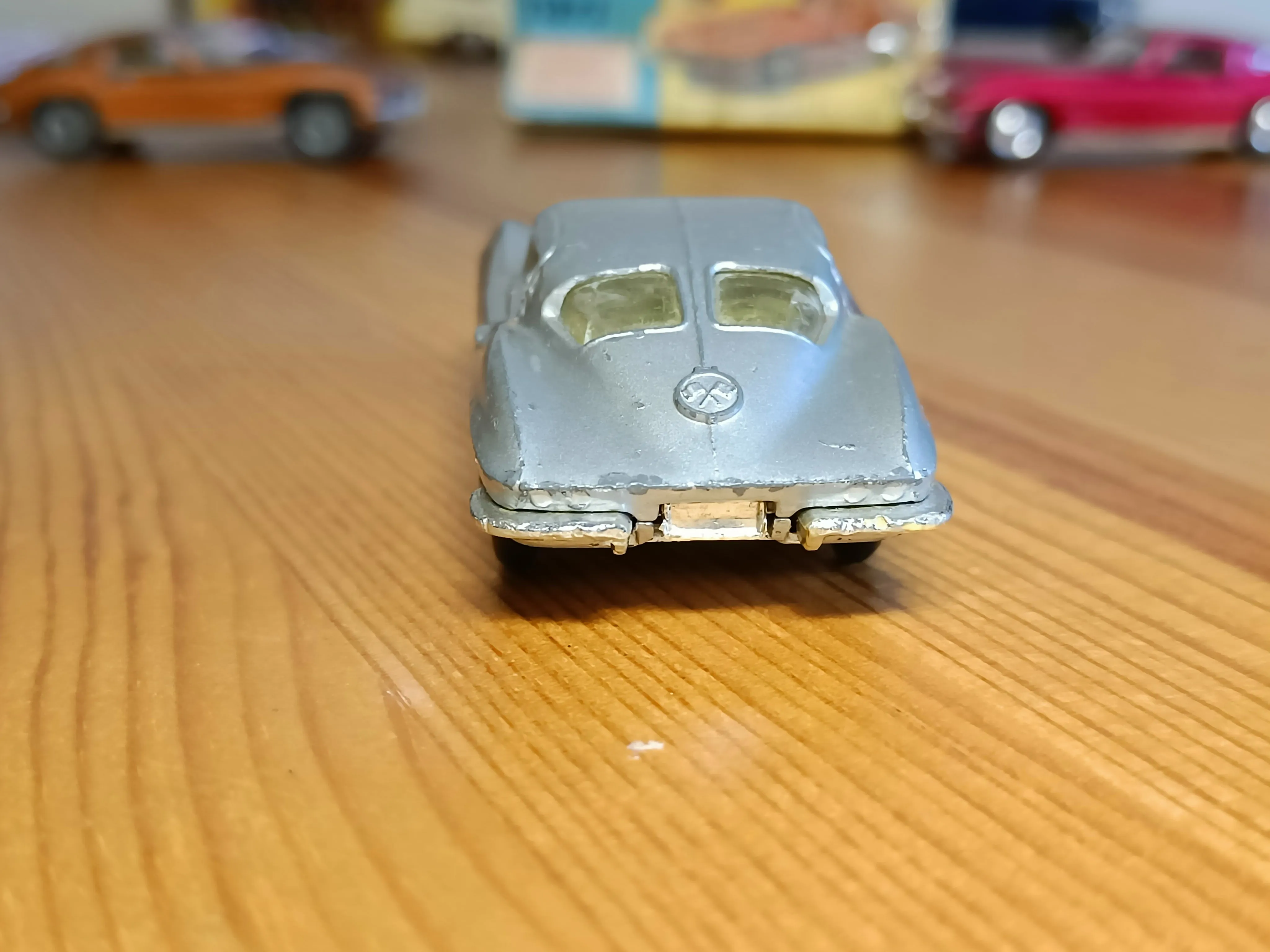 310 Chevrolet Corvette Sting Ray in silver metallic