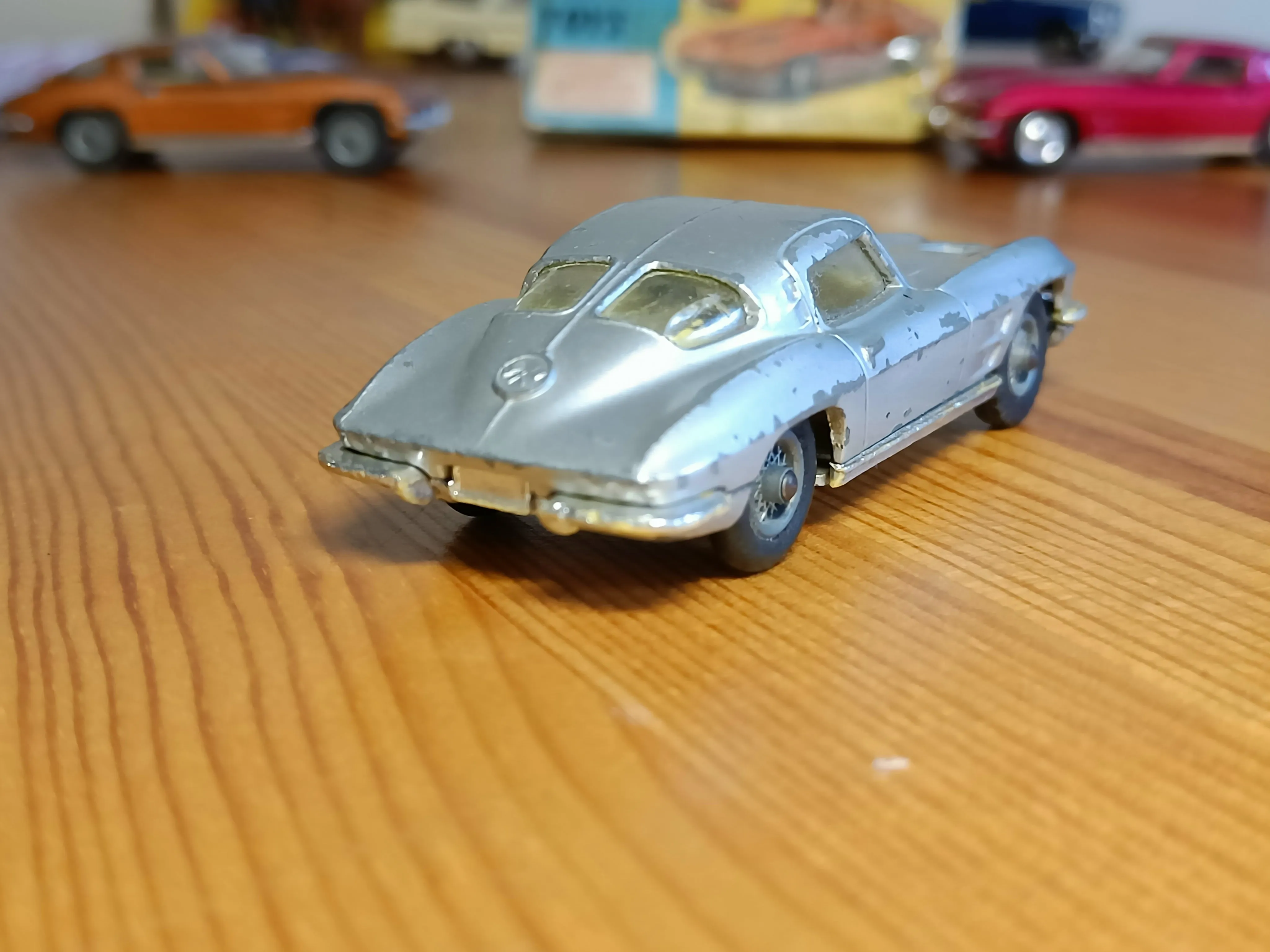 310 Chevrolet Corvette Sting Ray in silver metallic