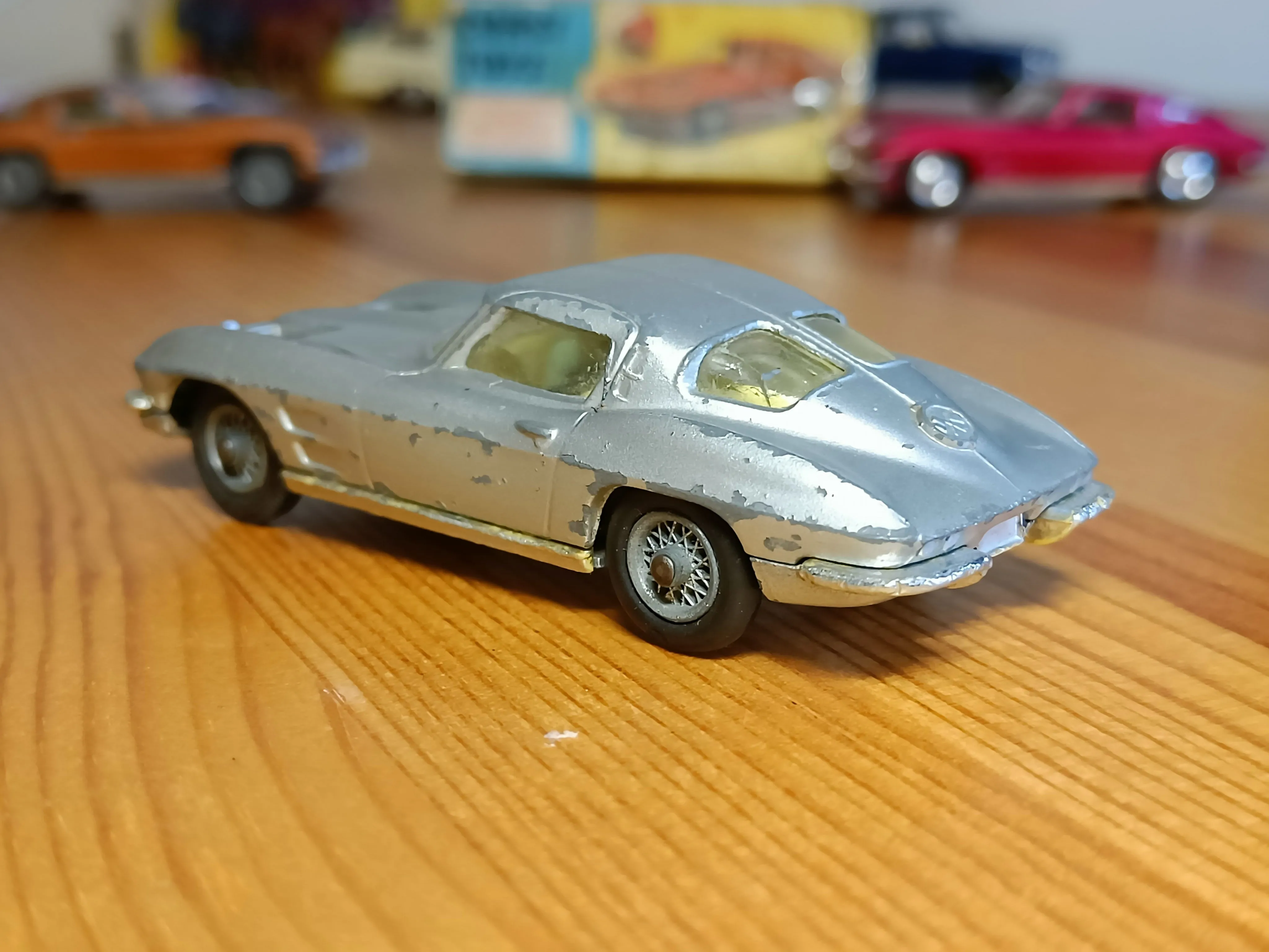 310 Chevrolet Corvette Sting Ray in silver metallic