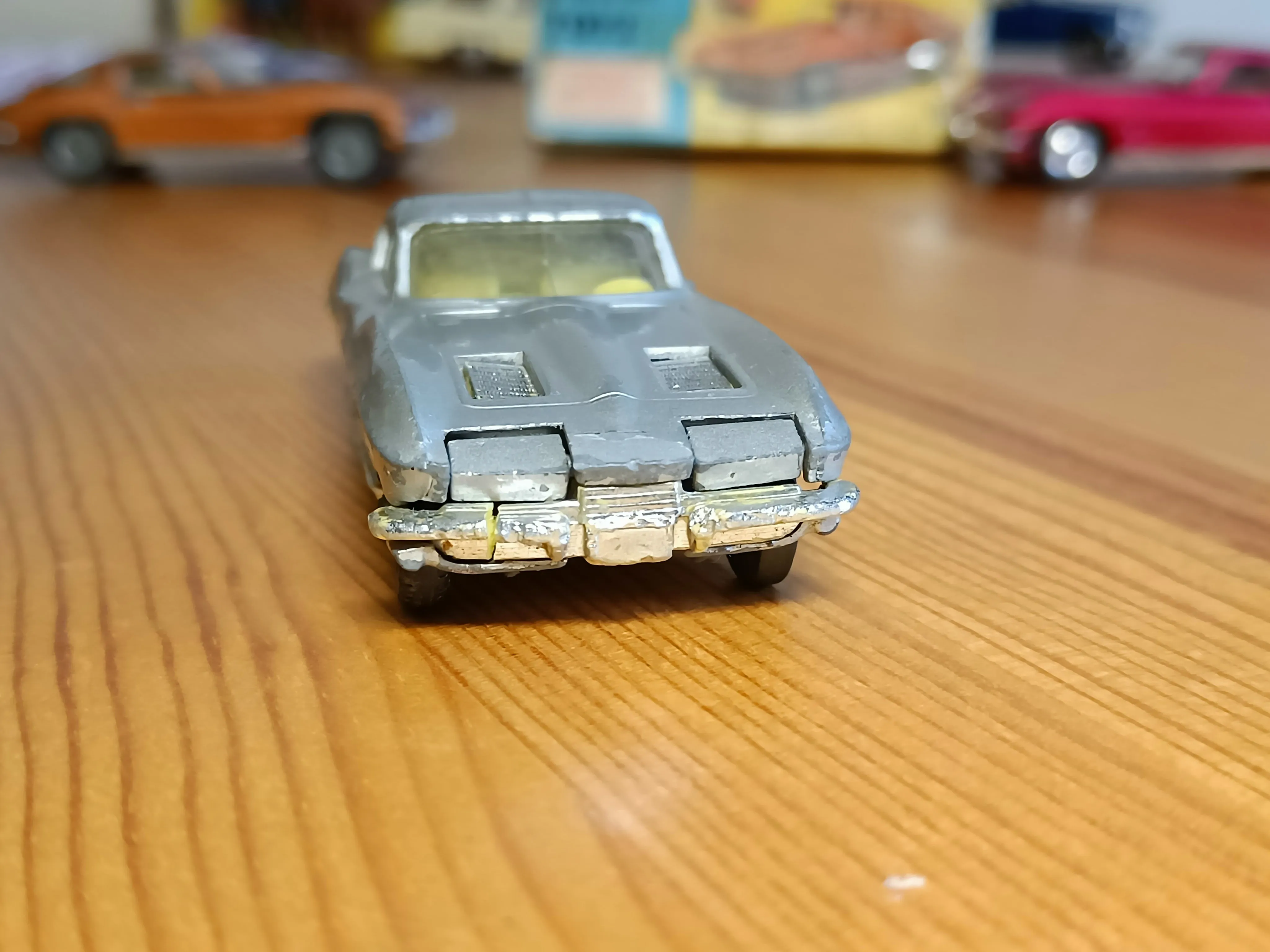 310 Chevrolet Corvette Sting Ray in silver metallic