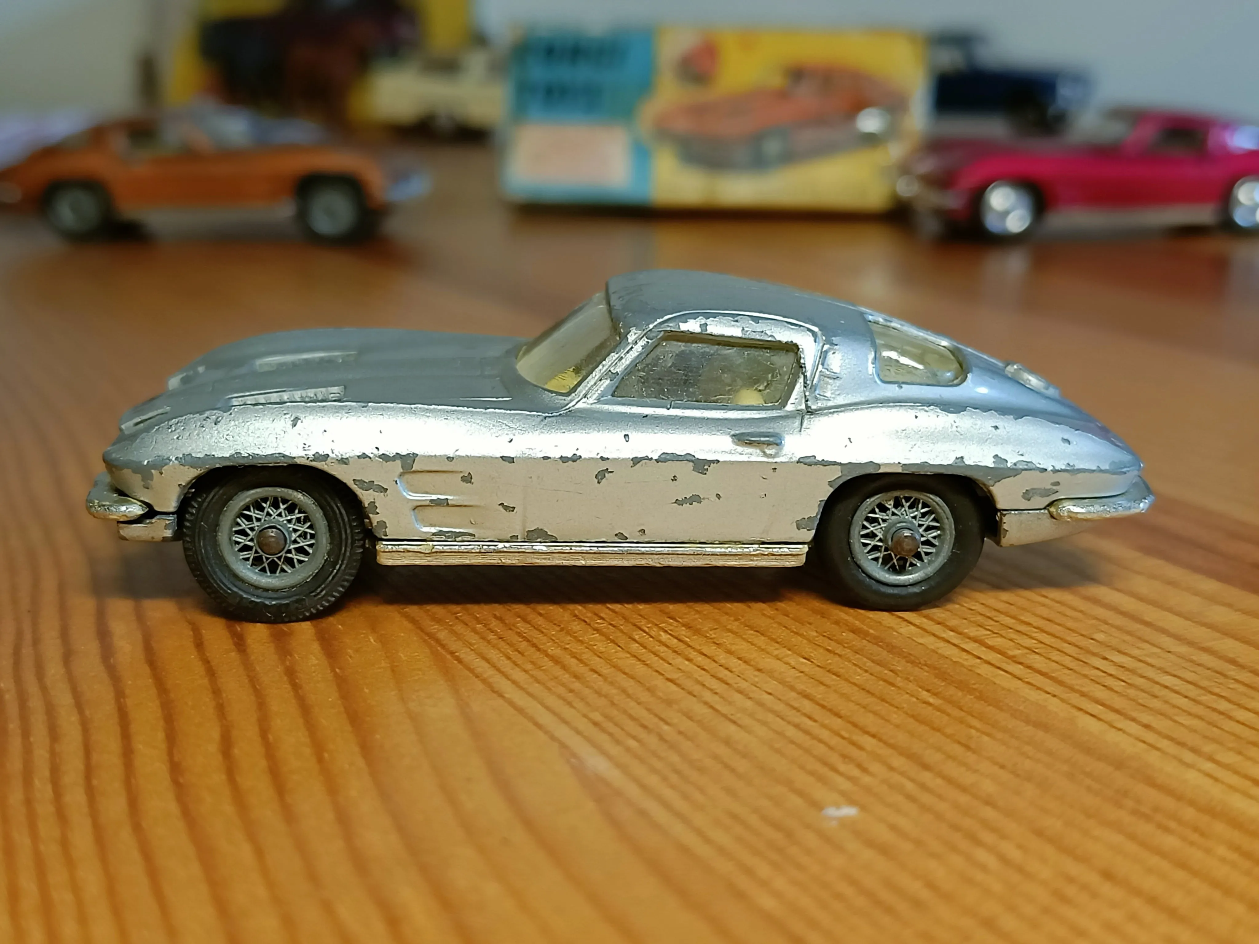 310 Chevrolet Corvette Sting Ray in silver metallic