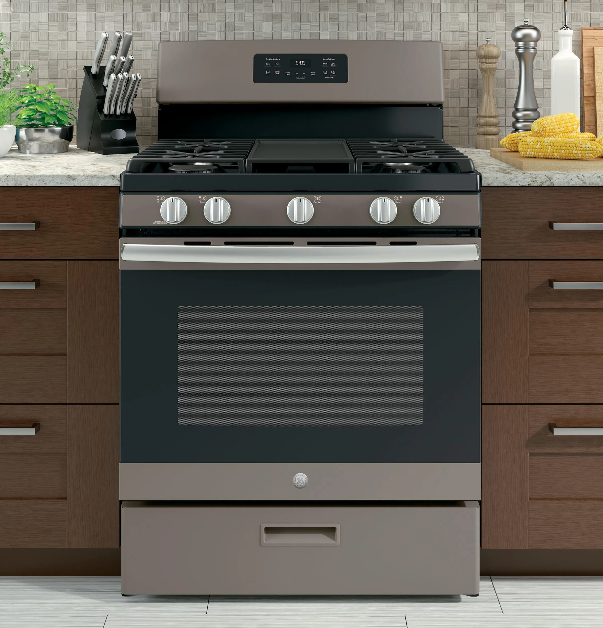 JGBS66EEKES GE® 30" Free-Standing Gas Range